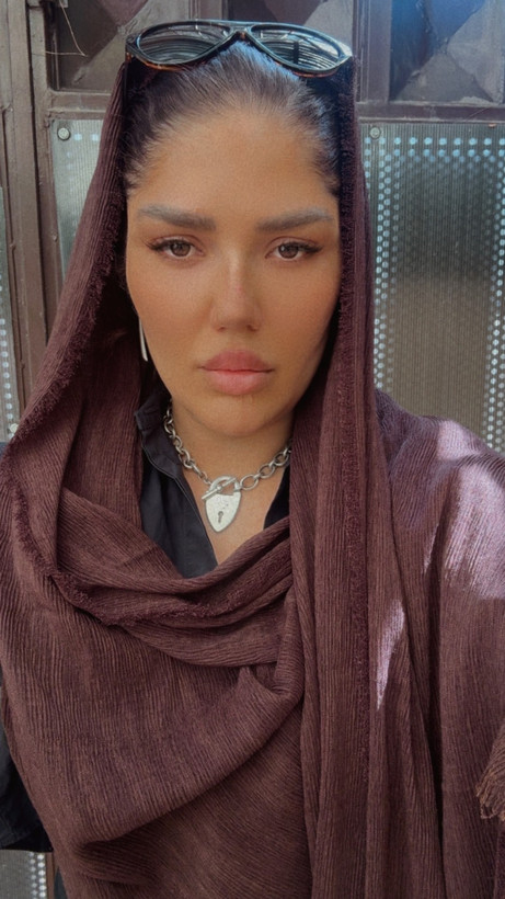 شال پلیسه لب ریش
