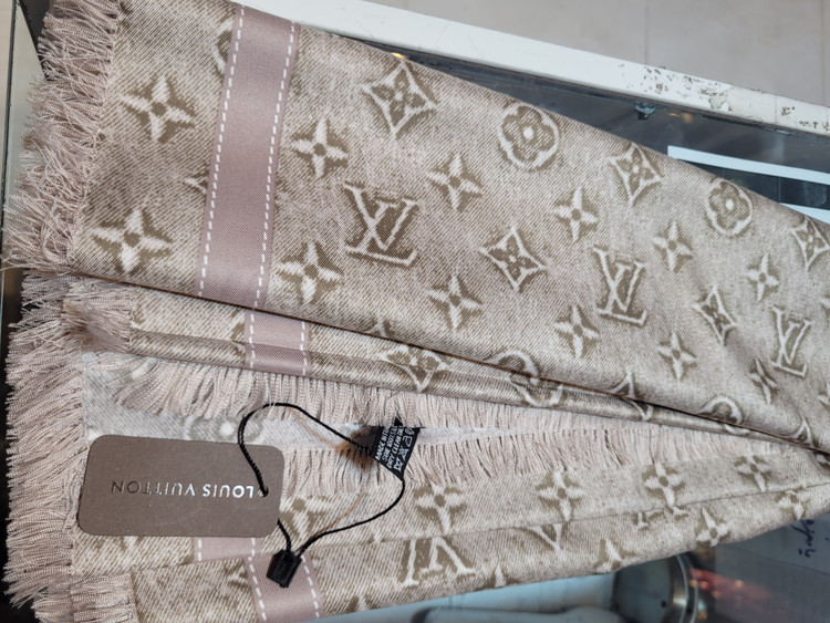 روسری وارداتی سایز۱۰۰